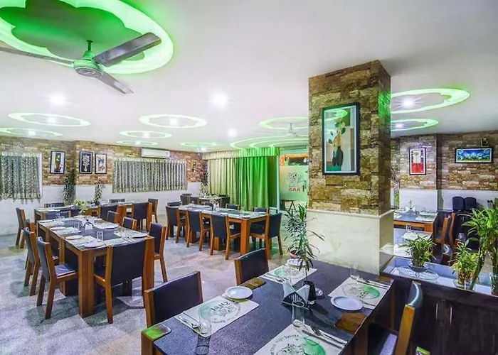 Click Sapphire Star IndoreAirport Hotel