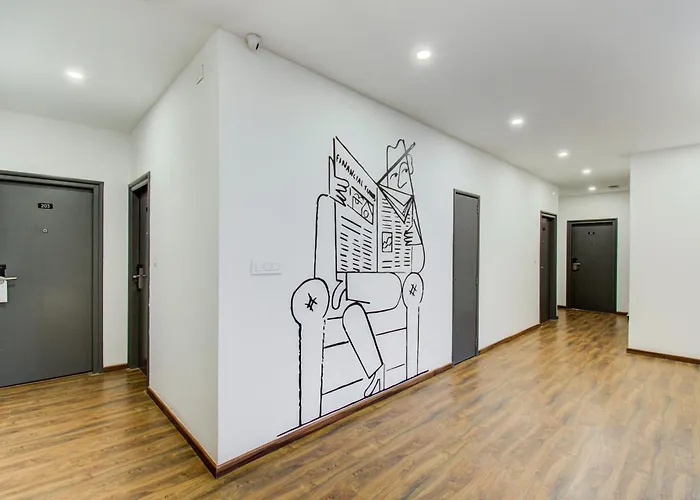 Super Townhouse Hotel O Benchmark Indore